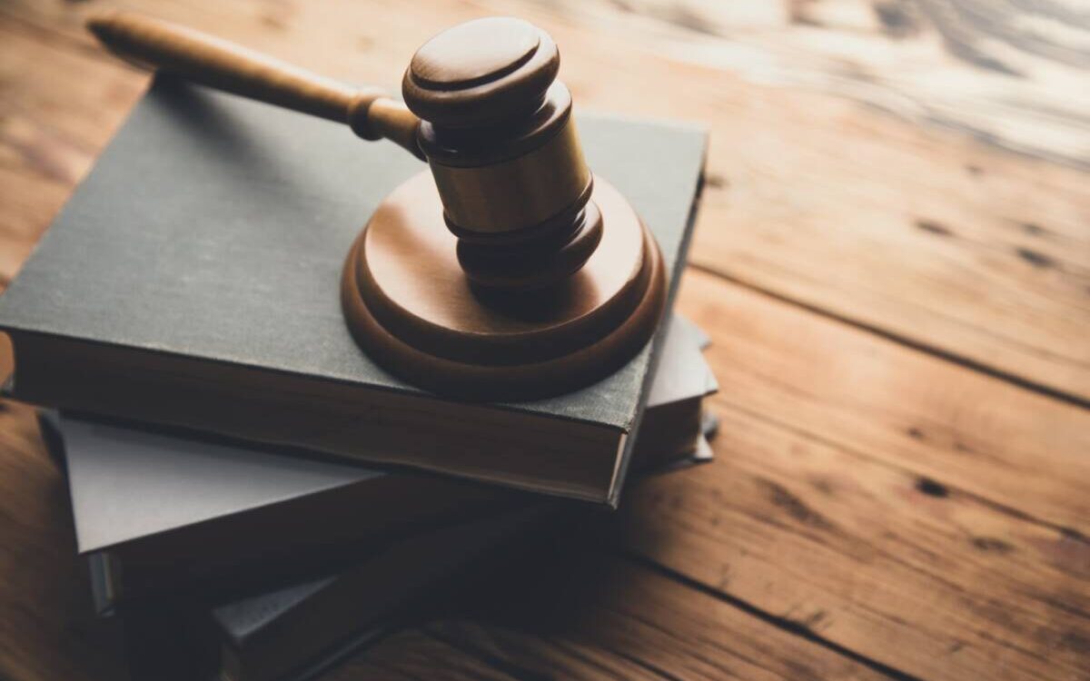 Quelle est la différence entre le droit civil et le droit pénal ? Rombas